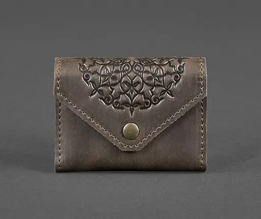 Кожаный кард-кейс 3.0 темно-коричневый с мандалой - фото 1