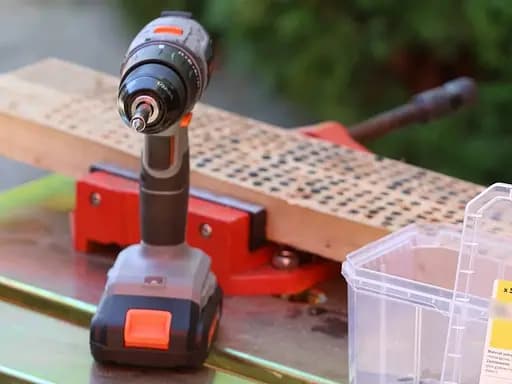 Шуруповерт-дриль Sthor Li-Ion 18 В (78983) - фото 5