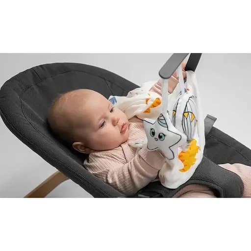 Шезлонг-гойдалка Lionelo June Grey Stone з ігровою дугою, сірий (LO-JUNE GREY STONE) - фото 10