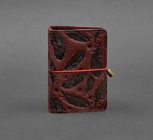 Женский кожаный кард-кейс 7.0 бордовый с перьями. - фото 1