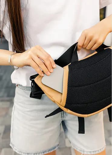 Большая женская поясная сумка бананка Sambag DynamicDart бежевая 38×21×7 см (80411026) - фото 10