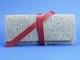 Тревел-кейс женский 1.0 из фетра с кожаными бордовыми вставками