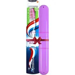 Зубна щітка Aquafresh Інтенсивне очищення + футляр