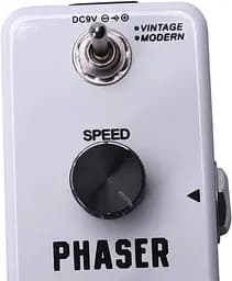 Аналогова педаль фазового ефекту Rowin LEF-313 Phaser для електрогітари у вінтажних та сучасних режимах з True Bypass - мініатюра 6