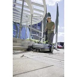 Компактна підмітальна машина Karcher KM 70/20 C з однією бічною щіткою (1.517-130.0) - мініатюра 2