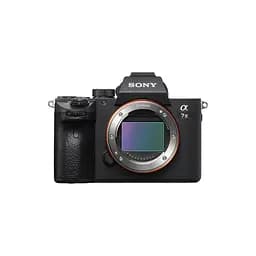 Бездзеркальна камера Sony Alpha A7 III Body (ILCE7M3B.CEC)
