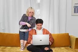 Ноутбук HP Pavilion 15-eg3001ua 15.6' FHD IPS AG, Intel i7-1355U, 16GB, F1024GB, NVD550-2, DOS, сріблястий (826F0EA) - мініатюра 2