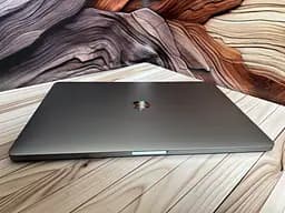 Ноутбук Apple MacBook Pro 16" 2019 i9-9880H/32/1TB (C02C7B6JMD6T) Б/в - мініатюра 8