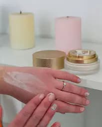 Ультразволожуючий антивіковий крем Miracle 72 години Miracle Moisture Cream 72H Juvena 75 мл (76502) - мініатюра 4