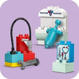 Конструктор LEGO DUPLO Disney Візит МакКвіна в гараж Дока 35 деталей (10456) - мініатюра 14