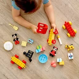 Уцінка. Конструктор LEGO DUPLO Disney Святковий потяг Міккі та Мінні 22 деталей (10941) - мініатюра 5