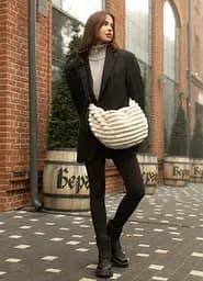 Жіноча сумка Sambag HOBO Bag-glove тканева молочна 50 × 28 × 5 см (53400811) - мініатюра 2
