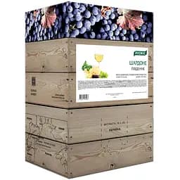 Вино столове Picnic Шардоне південне напівсолодке біле 9-12% 10 л