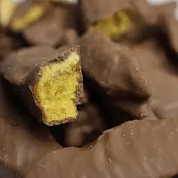 Манго сублимированный в молочном шоколаде, 50г.