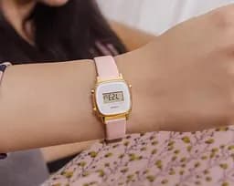 Годинник Casio LA670WEFL-9EF