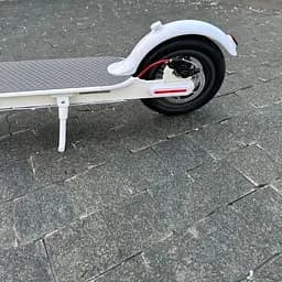 Електросамокат Mi Electric Scooter M365 (500W, 12.4Ah) Білий - мініатюра 2