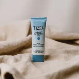 Крем-праймер сонцезахисний з відтінком TiZO 3 Facial Primer/Sunscreen Tinted SPF 40, 50 г - мініатюра 4