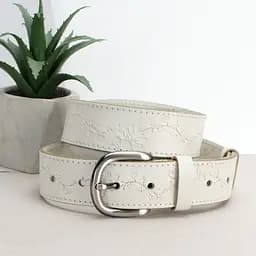 Ремень кожаный женский молочный батальный SF-3531 (145 см) с цветами