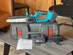 Бездротова акумуляторна міні ланцюгова пилка chain saw 8 дюймів з подачею олії 2 акб і зарядним пристроєм  - мініатюра 5