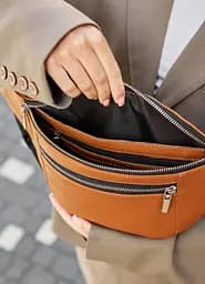 Велика жіноча шкіряна сумка бананка Sambag Tirso Max руда 38 × 17 × 6 см (81341121) - мініатюра 6