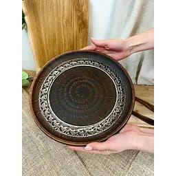 Блюдо для піци 30 см керамічне (глиняне) різьблене Ангоб