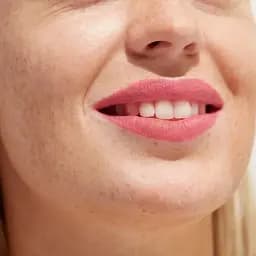 Помада для губ Gosh Luxury Rose Lips відтінок 001 Love 3.5 г - мініатюра 3