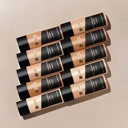 Тональна основа Max Factor Lasting Performance відтінок 100 (Fair) 35 мл (8000008745758) - мініатюра 5