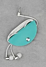 Кожаный холдер для наушников и проводов бирюзовый.