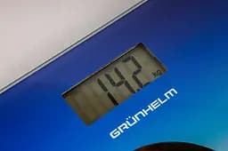 Підлогові електронні ваги побутові Grunhelm BES-AIR скляні ваги Повітряні кулі 180 кг - мініатюра 3