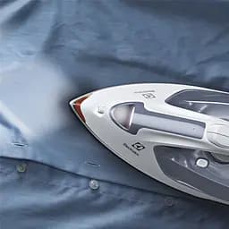 Праска Electrolux Refine 700 E7SI1-4WB біло-синя - мініатюра 3