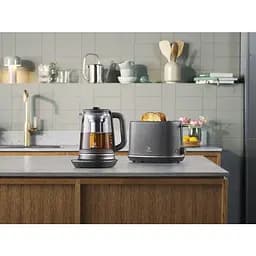 Електрочайник Electrolux 1.7 л Strix чорний teh0026188 - мініатюра 4