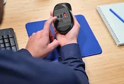 Комп'ютерна миша Trust Bayo + Ergonomic BT/WL/USB-A чорний teh0014102 - мініатюра 6