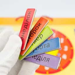 Магнітний календар Viga Toys з годинником українською мовою (50377U) - мініатюра 6