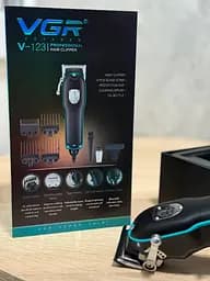 Машинка для стрижки VGR V-123 дротова машинка для стриження з 4 насадками для чоловіків 10 Вт Чорний - мініатюра 8