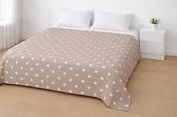 Покрывало 200x230 см в горошек, плед, домашний текстиль с узором, теплый плед, евроразмер, бежевое с белым принтом