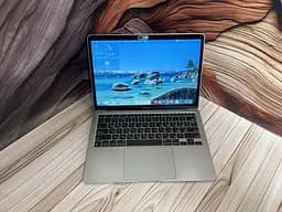 Ноутбук Apple MacBook Air 13" 2020 M1/8/256 (FVFHHJSWQ6L4) Б/в