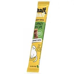 Лакомство для кошек Half & Half в форме мясных палочек с индейкой 5 г