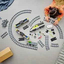 Конструктор LEGO City Пасажирський потяг-експрес 764 деталей (60337) - мініатюра 3