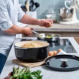 Каструля KitchenAid Cast Iron чавунна з кришкою 26 см 5.2 л чорна (CC006061-001) - мініатюра 8