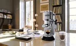 Кавоварка рожкова Delonghi EC 685 M Dedica - мініатюра 6