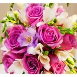 Алмазна мозаїка картини за номерами зі стразами на підрамнику "Троянди та фрезії" 30*30 см (ME20095)