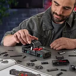 Машинка-конструктор Mattel Brick Shop Chevy '83 Silverado серії Speed (JKG42) - мініатюра 9
