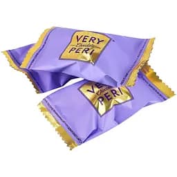 Цукерки Millennium Very Peri з арахісом, родзинками, злаковими пластівцями та солоною карамеллю 1.5 кг