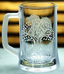 Пивний кухоль 660 мл Руни з гравіюванням  Подарунок чоловіку  Скляний келих з Ворони та Дерево життя