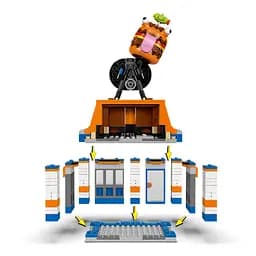 Конструктор LEGO Fortnite Durrr Burger ресторан 546 деталей (77076) - мініатюра 9