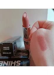 Глянцева губна помада з гіалуроновою кислотою Avon Супер Зволоження Лілова /Mauve Creme - мініатюра 2