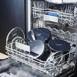 Ківш KitchenAid Steel Core з кришкою 20 см 2.4 л чорний (CC003288-001) - мініатюра 5