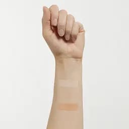 Пудра компактна Paese Glowing Powder Mgla димчаста з бархатистою формулою що світиться відтінок 13 (Golden Beige) 10 г - мініатюра 5