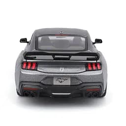Машинка іграшкова Maisto 2024 Ford Mustang Darkhorse, масштаб 1:24 (32925 met.grey) - мініатюра 4