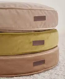 Лежак-подушка ортопедична для собак "Pearl" з ефектом пам'яті Memory Foam бежевий М 85см - мініатюра 5